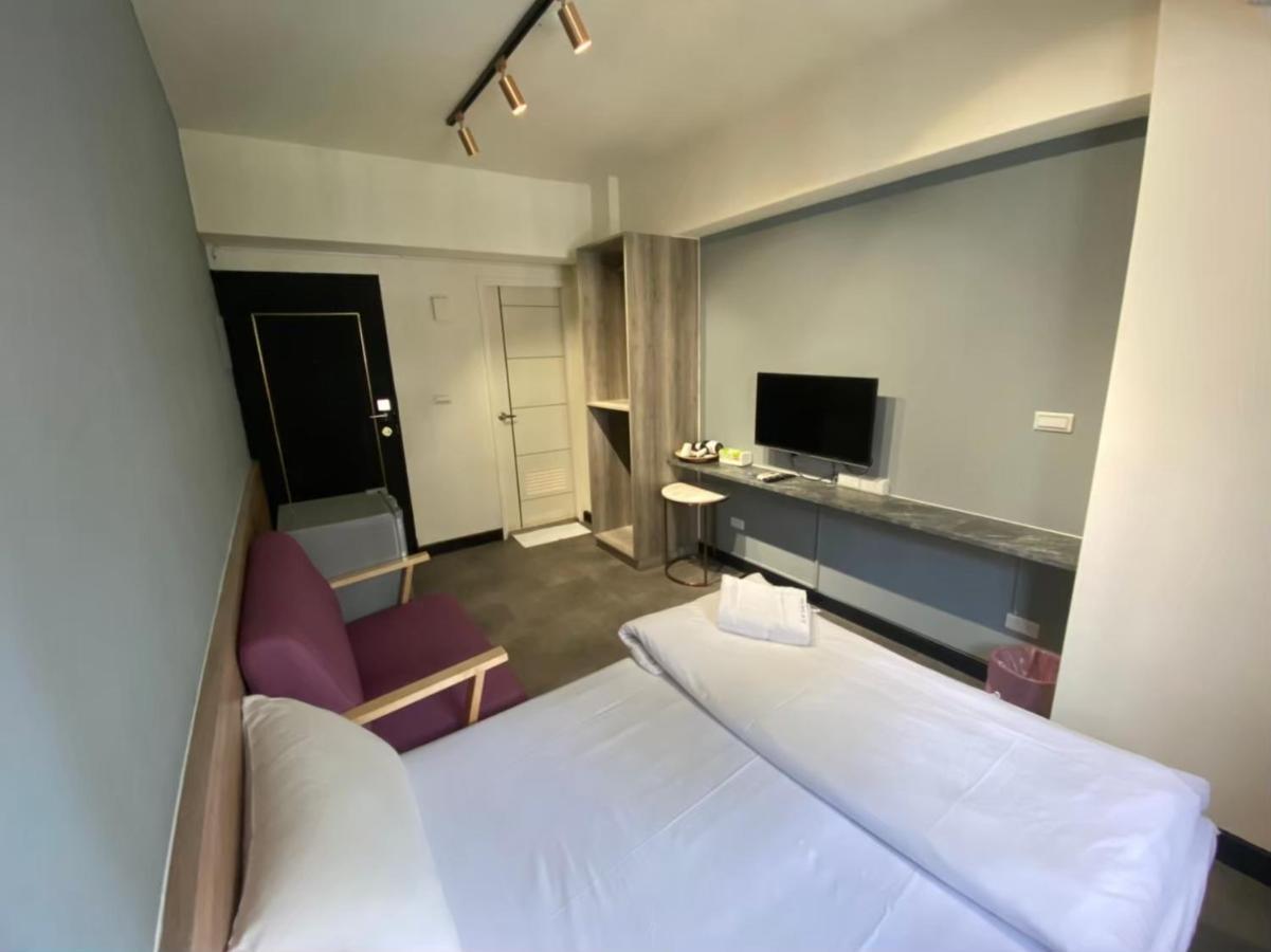 Fengjia Gift Box Homestay Tchaj-čung Exteriér fotografie