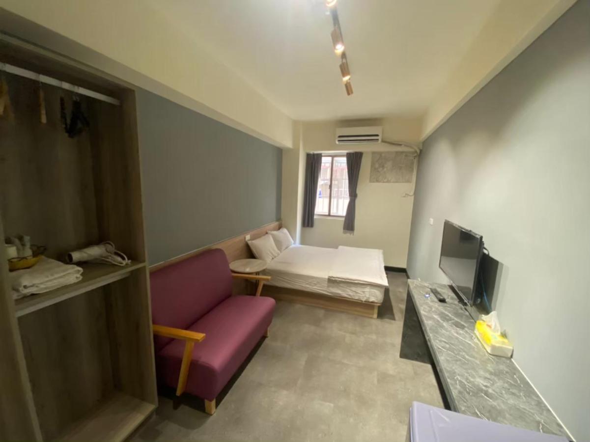 Fengjia Gift Box Homestay Tchaj-čung Exteriér fotografie