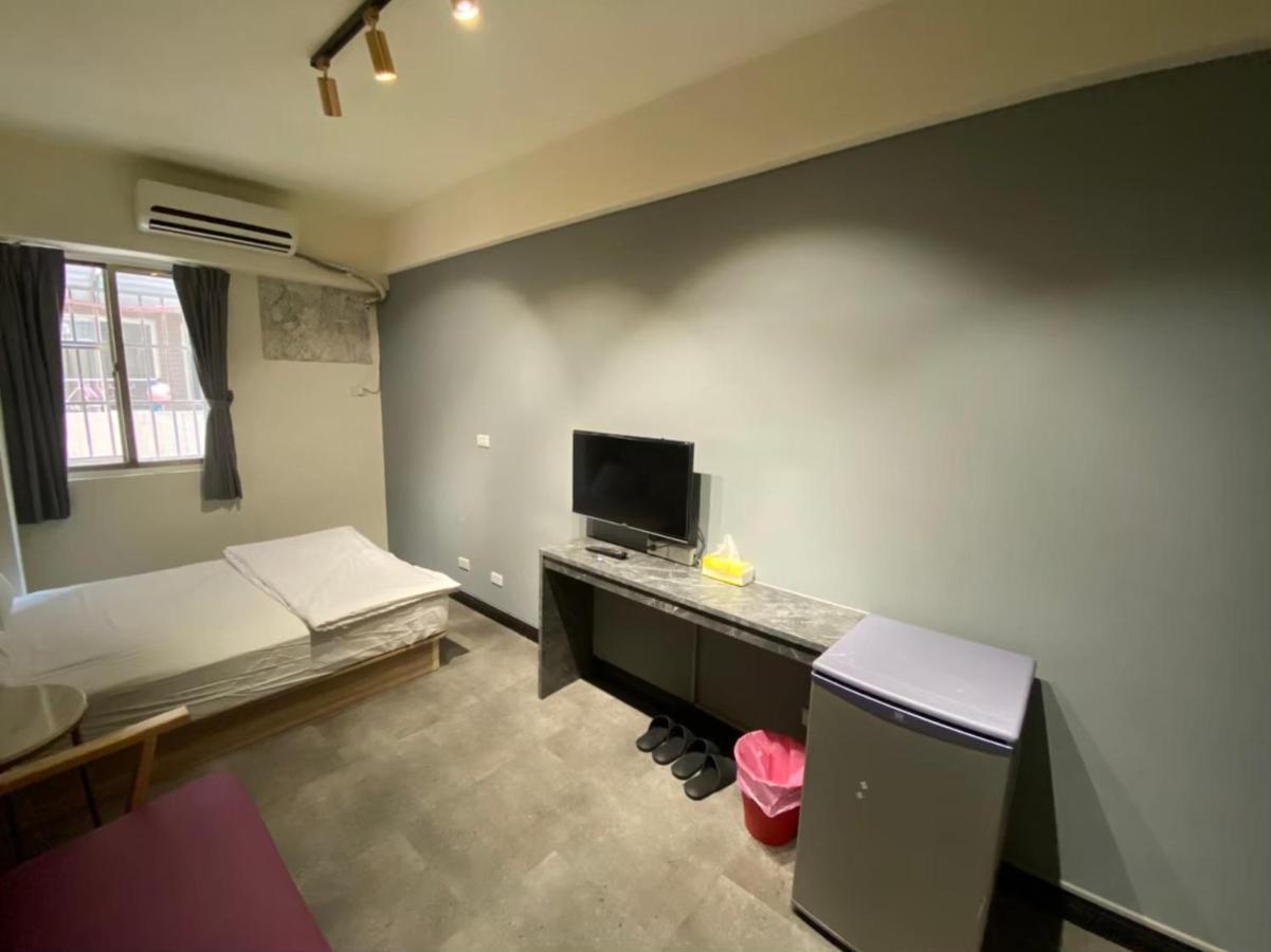 Fengjia Gift Box Homestay Tchaj-čung Exteriér fotografie