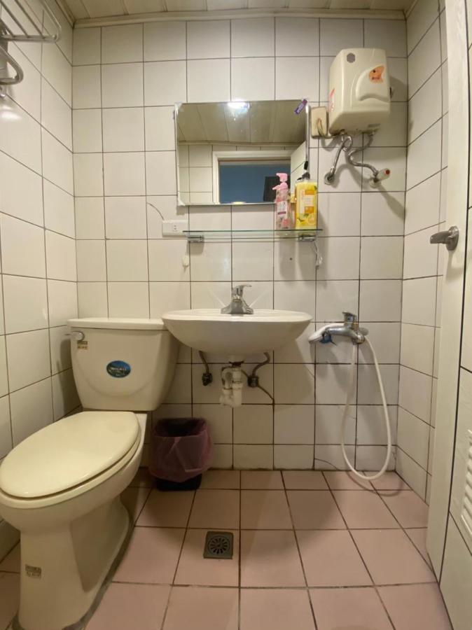 Fengjia Gift Box Homestay Tchaj-čung Exteriér fotografie