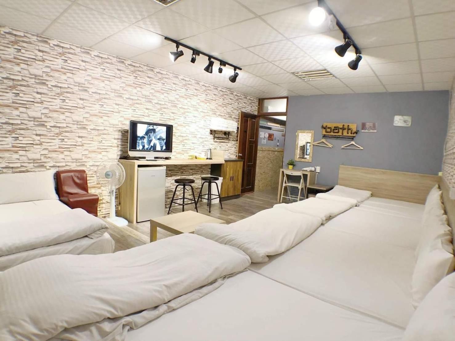 Fengjia Gift Box Homestay Tchaj-čung Exteriér fotografie
