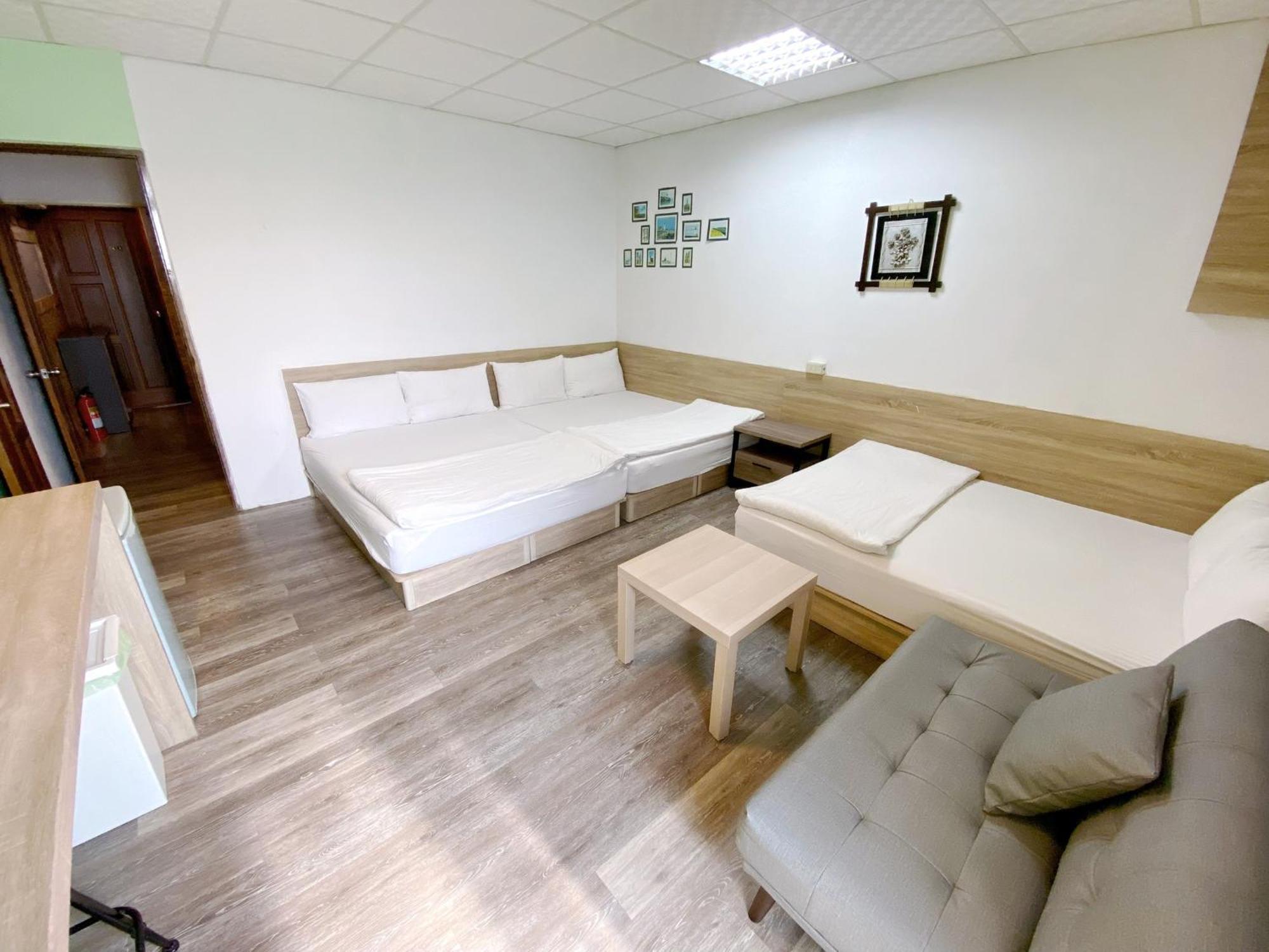 Fengjia Gift Box Homestay Tchaj-čung Exteriér fotografie